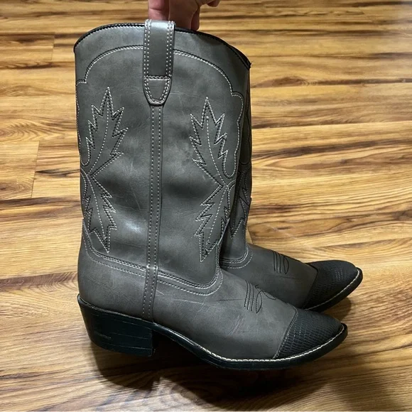 Women’s Blair Boots - Picture 4 of 8